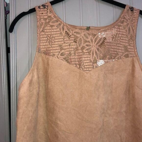 NWT Sleeveless Tan Suede Dress With Lace Overlay & Laser-Cut Hem - Picture 2 of 8